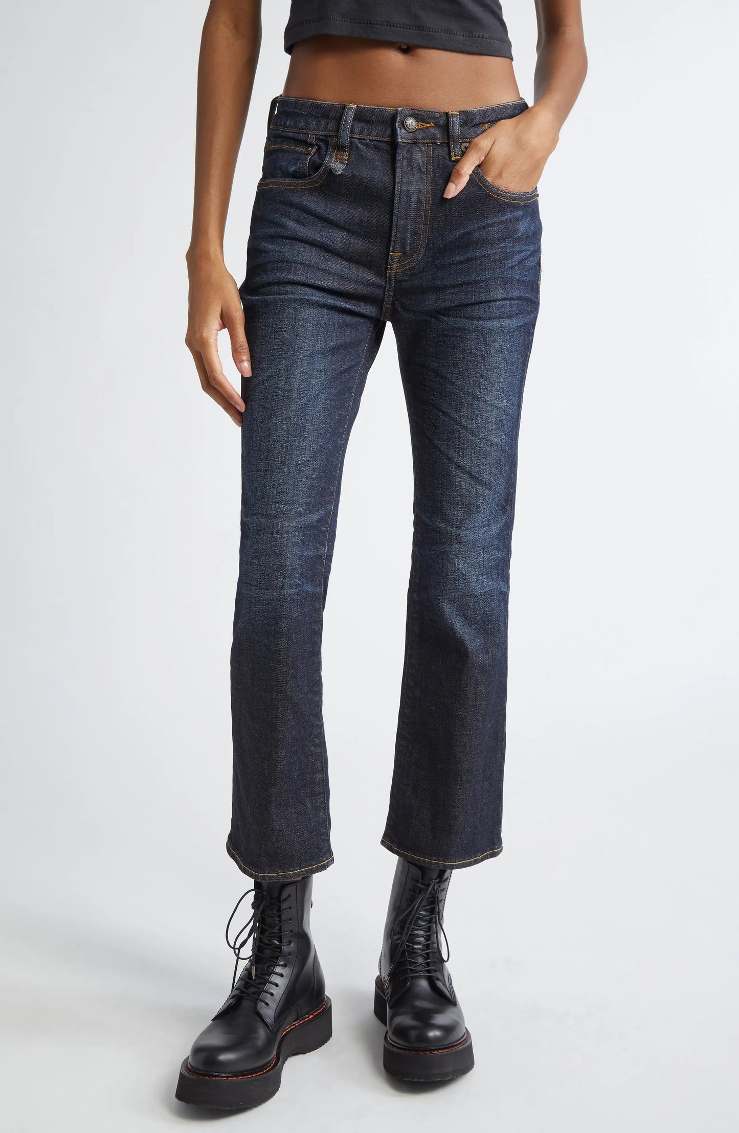 Jeans Kick Fit in Avery Indigo
