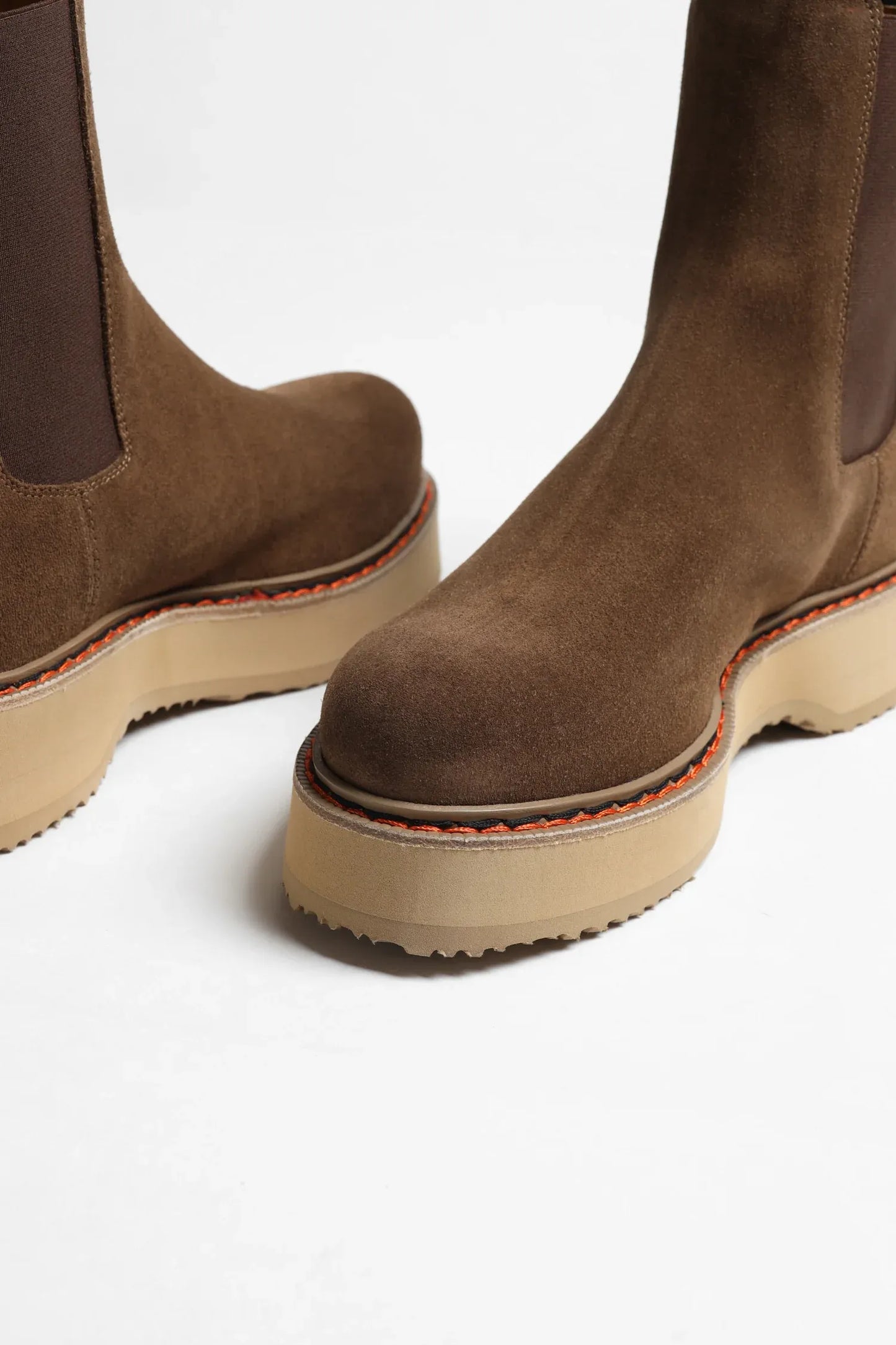Single Stack Chelsea in Brown Suede