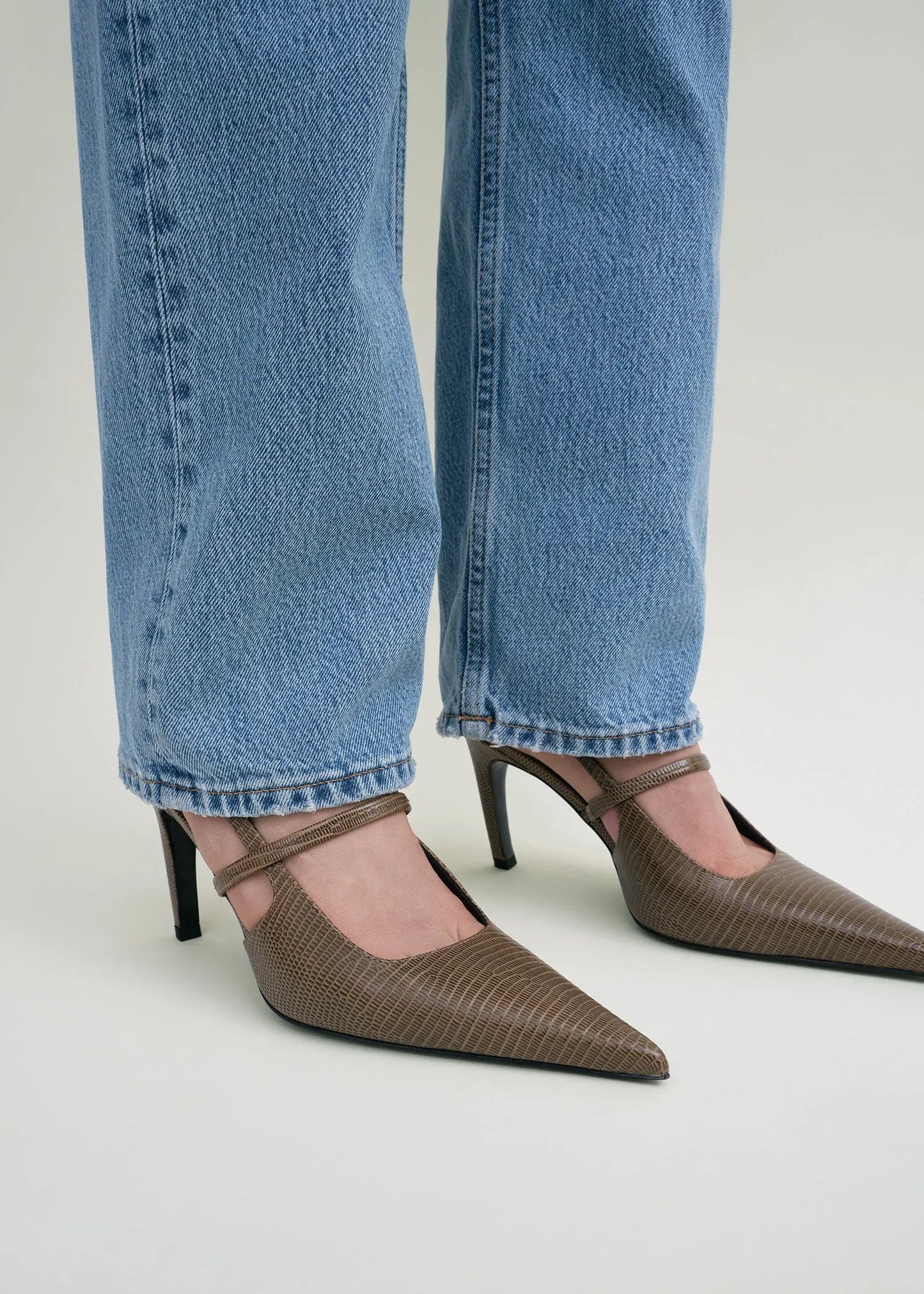 Pumps Lizard Embossed in Dark Olive