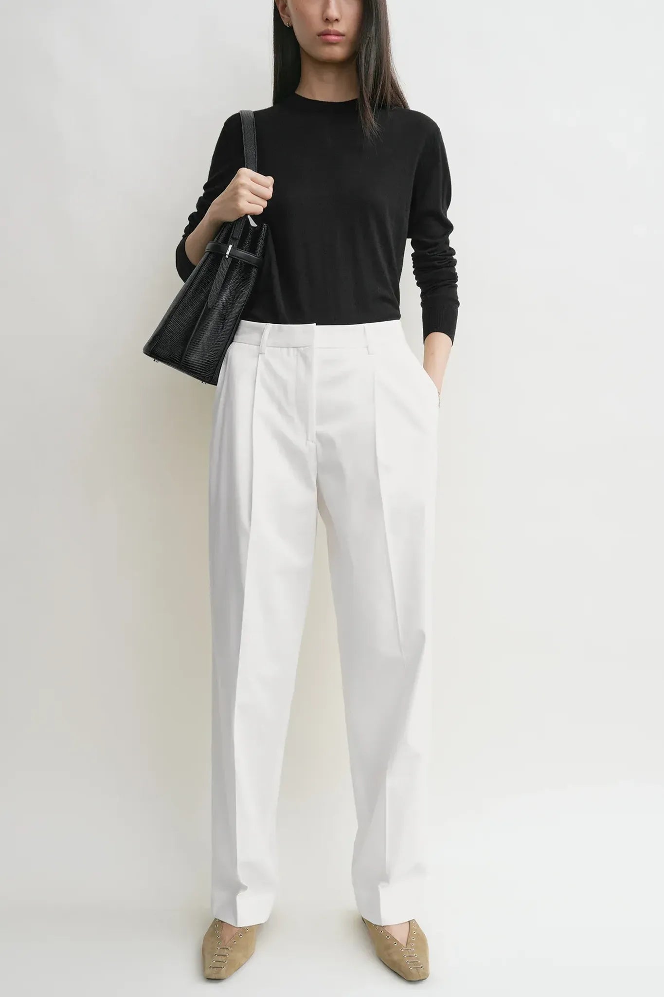 Hose Slanted Pocket in White