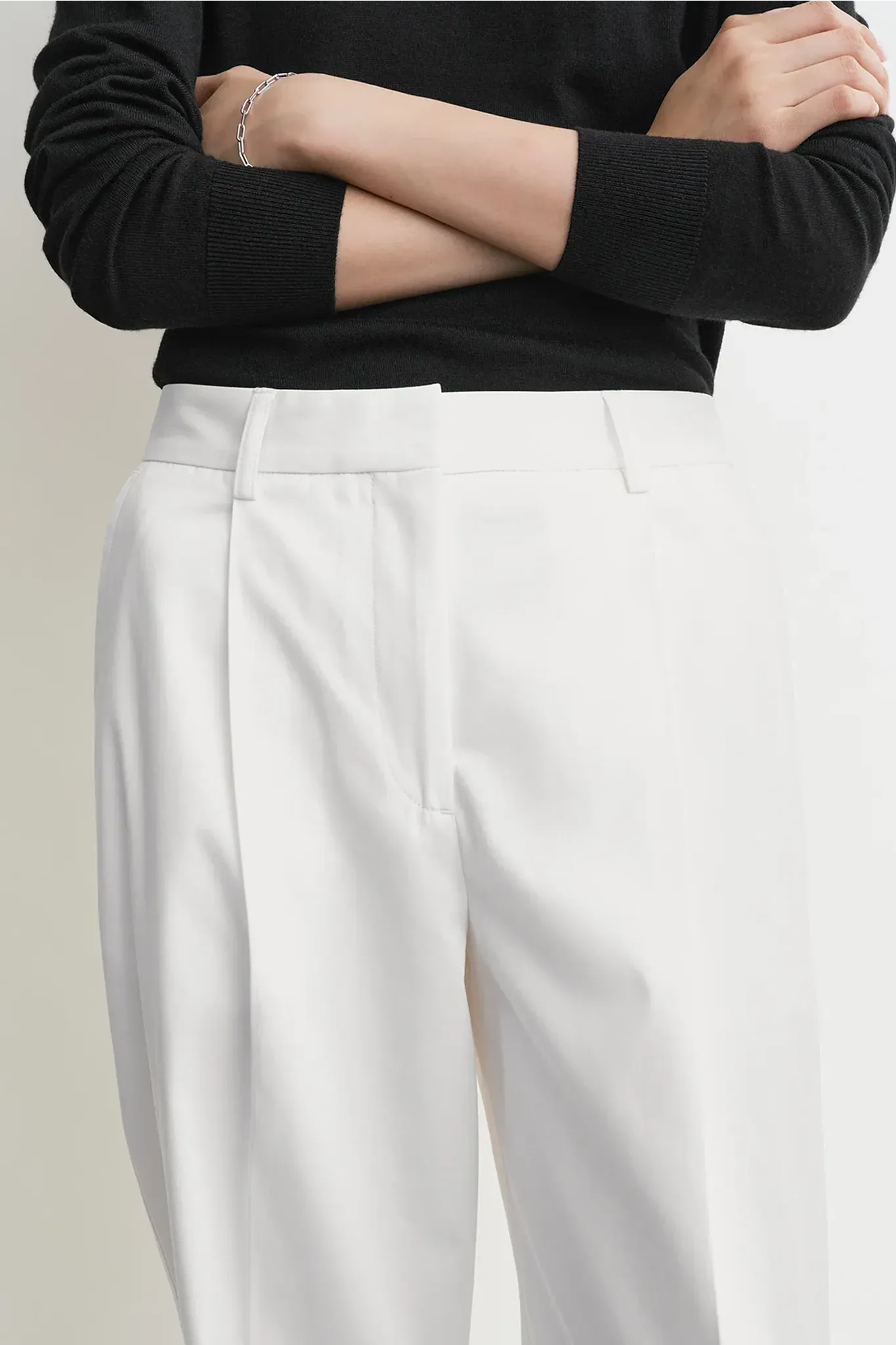 Hose Slanted Pocket in White