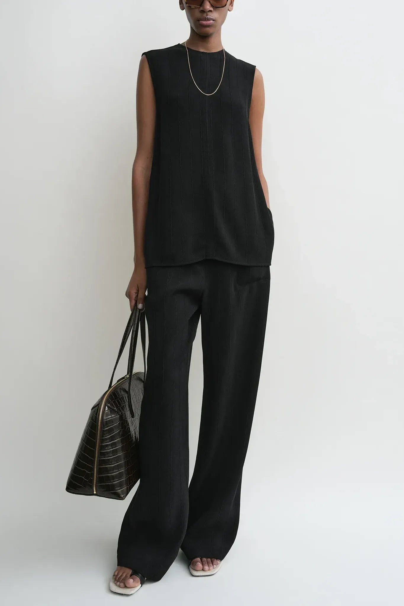 Top Woven Stripe in Black