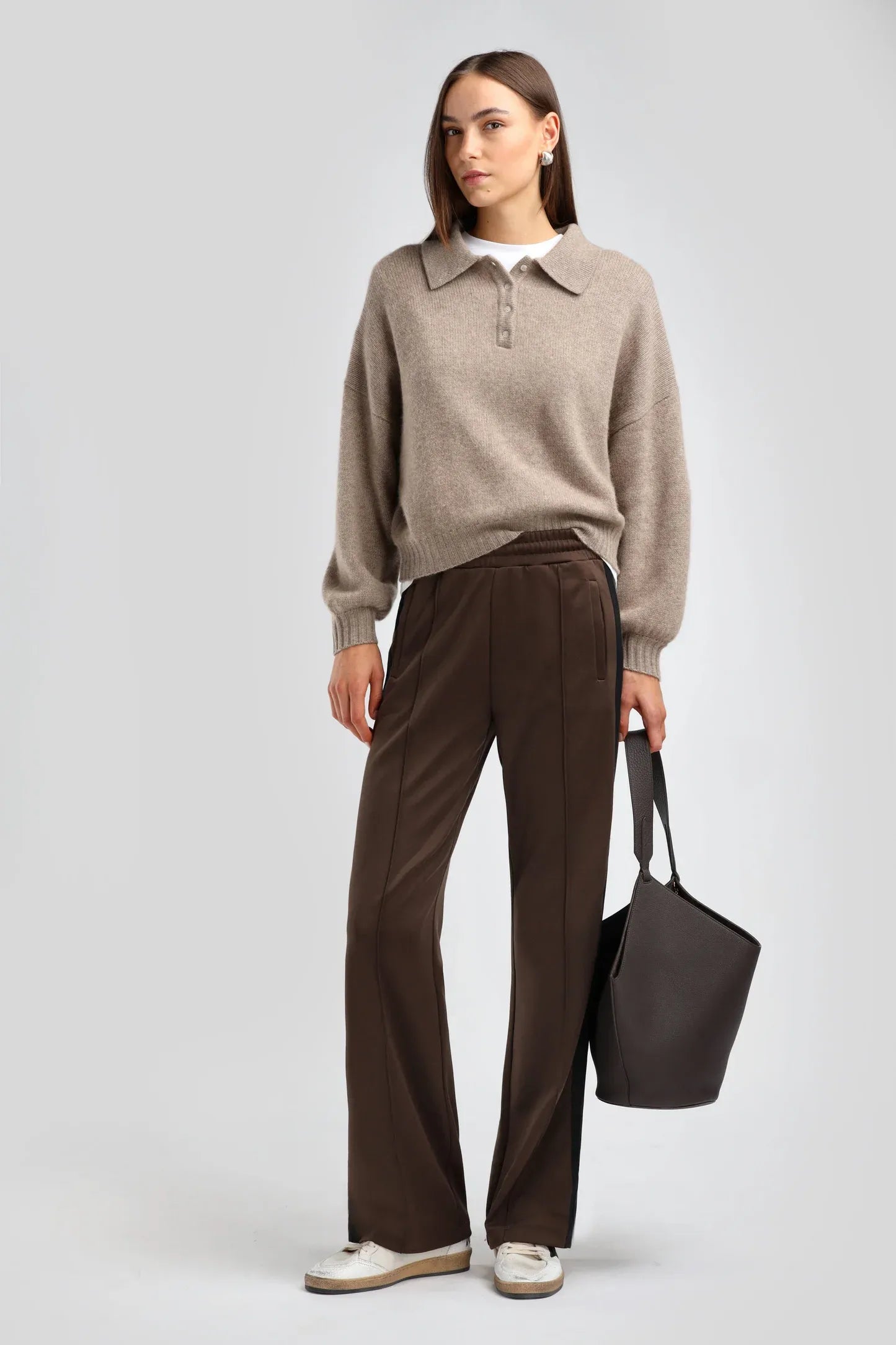 Hose Flores in Brown