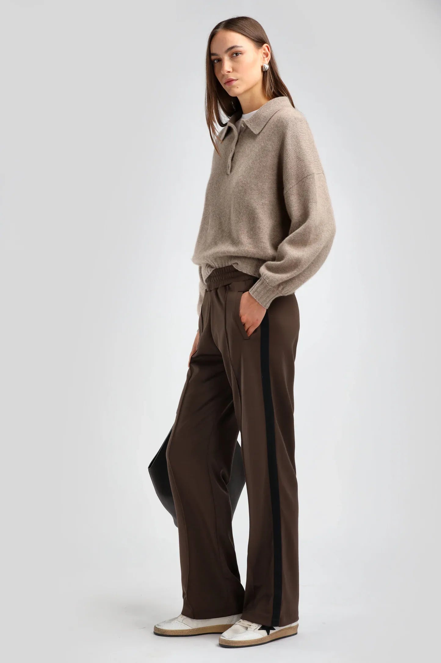Hose Flores in Brown