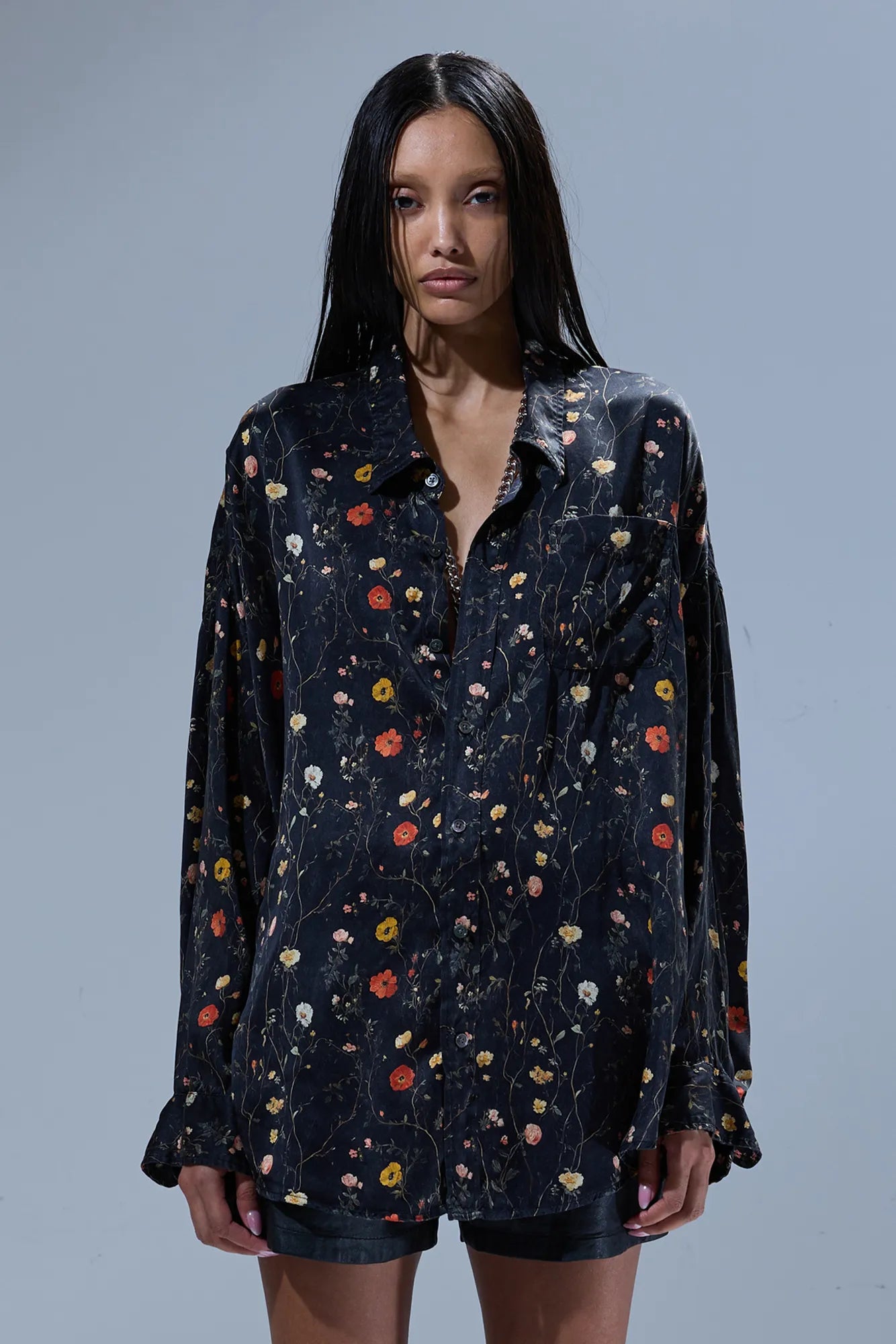 Shirt Drop Neck in Floral on Black