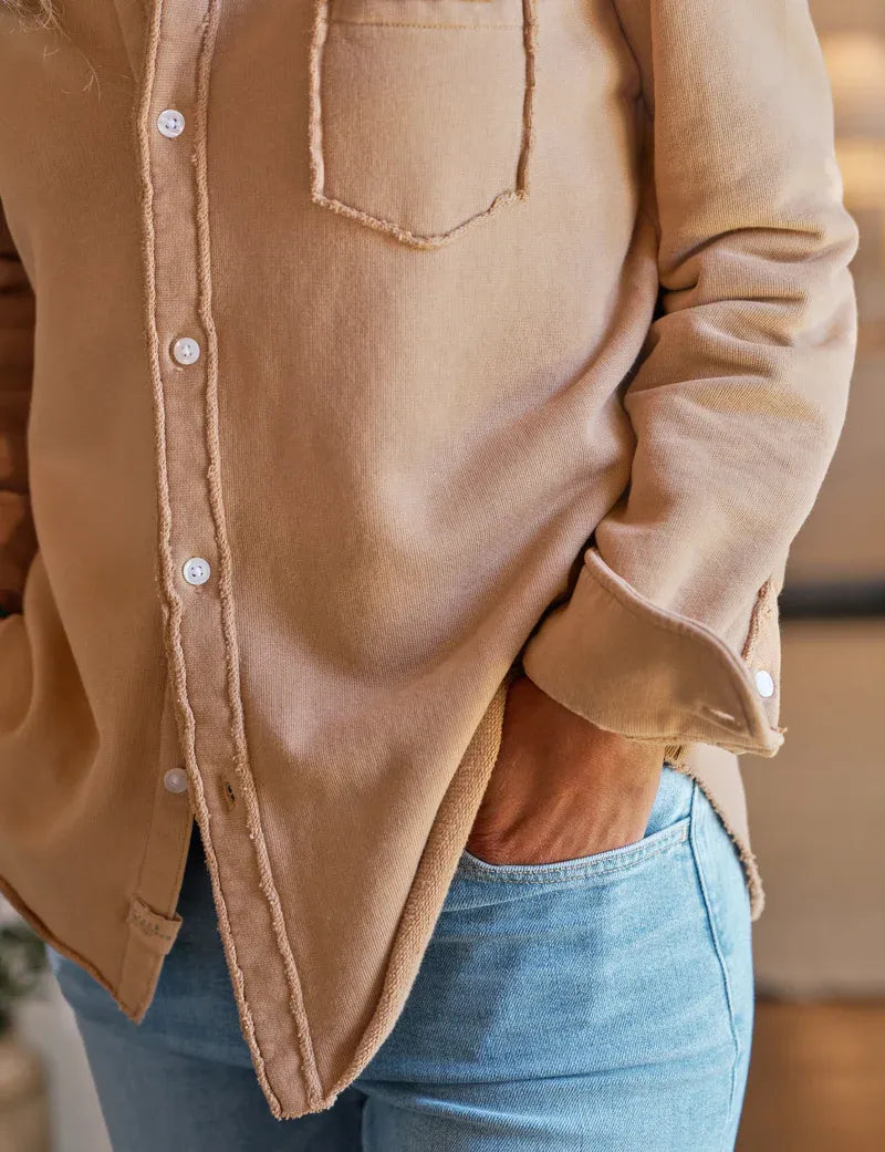 Shirt Eileen Relaxed Button Up in Camel