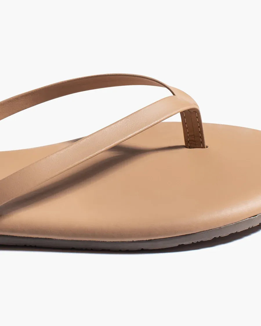 Flip-Flops Lily Foundations Matte in Cocobutter
