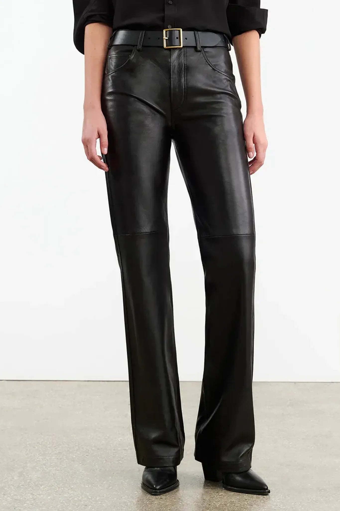 Lederhose Joan in Black