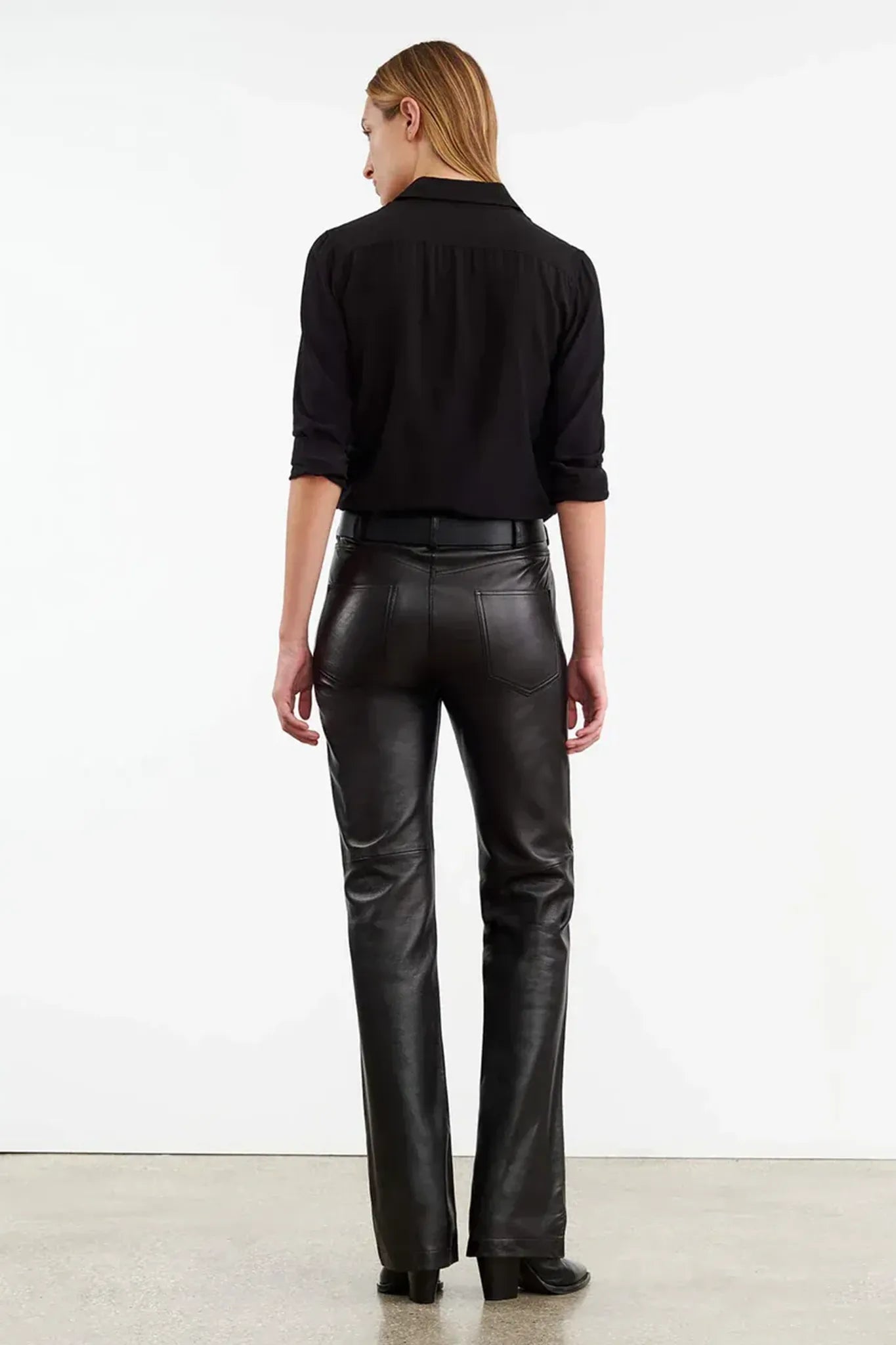 Lederhose Joan in Black