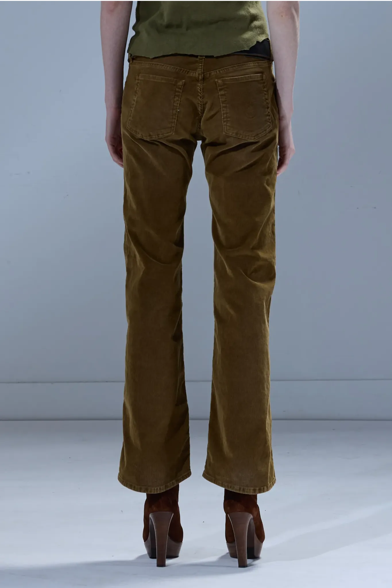 Jeans Joan Kick Flare in Golden Brown Stretch Cord