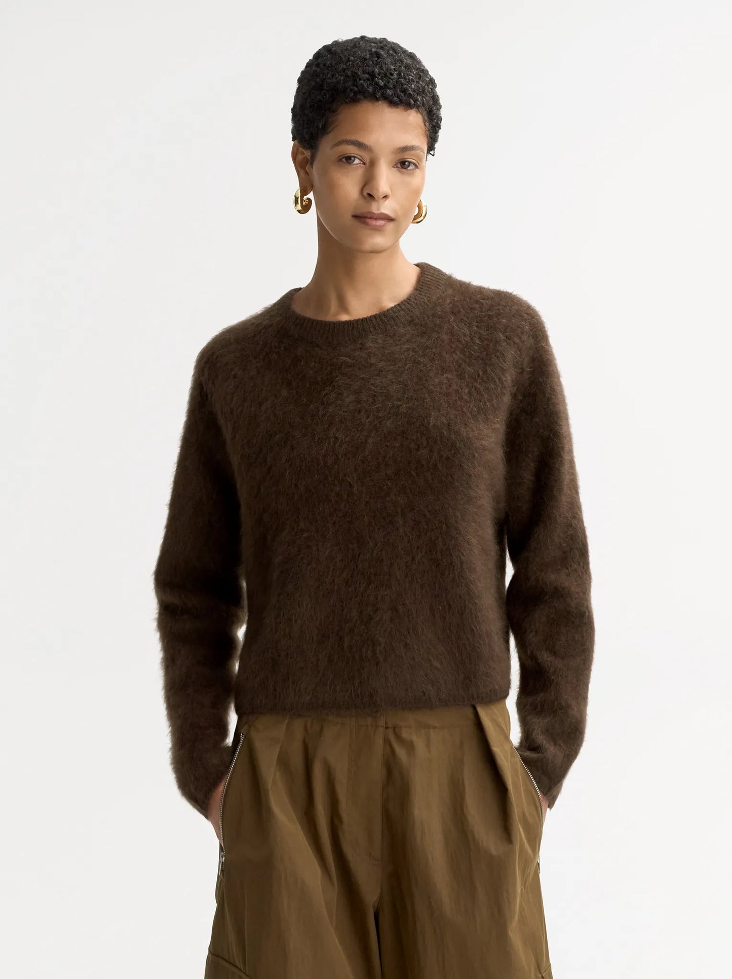 Pullover Brushed Crew Neck in Mocha