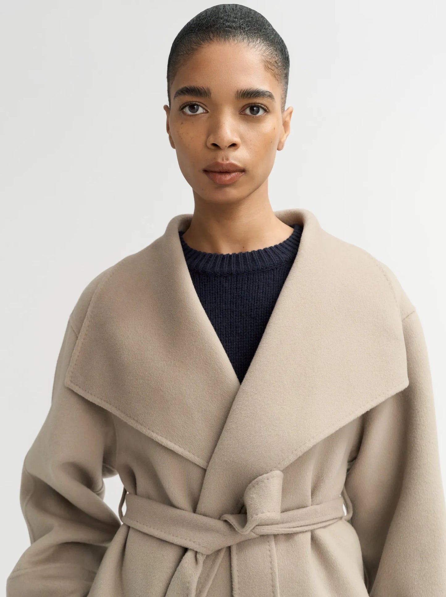 Mantel Long in Dark Sand