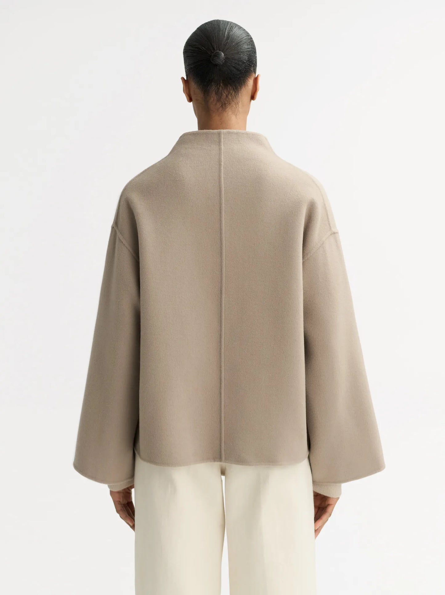 Jacke Short in Dark Sand