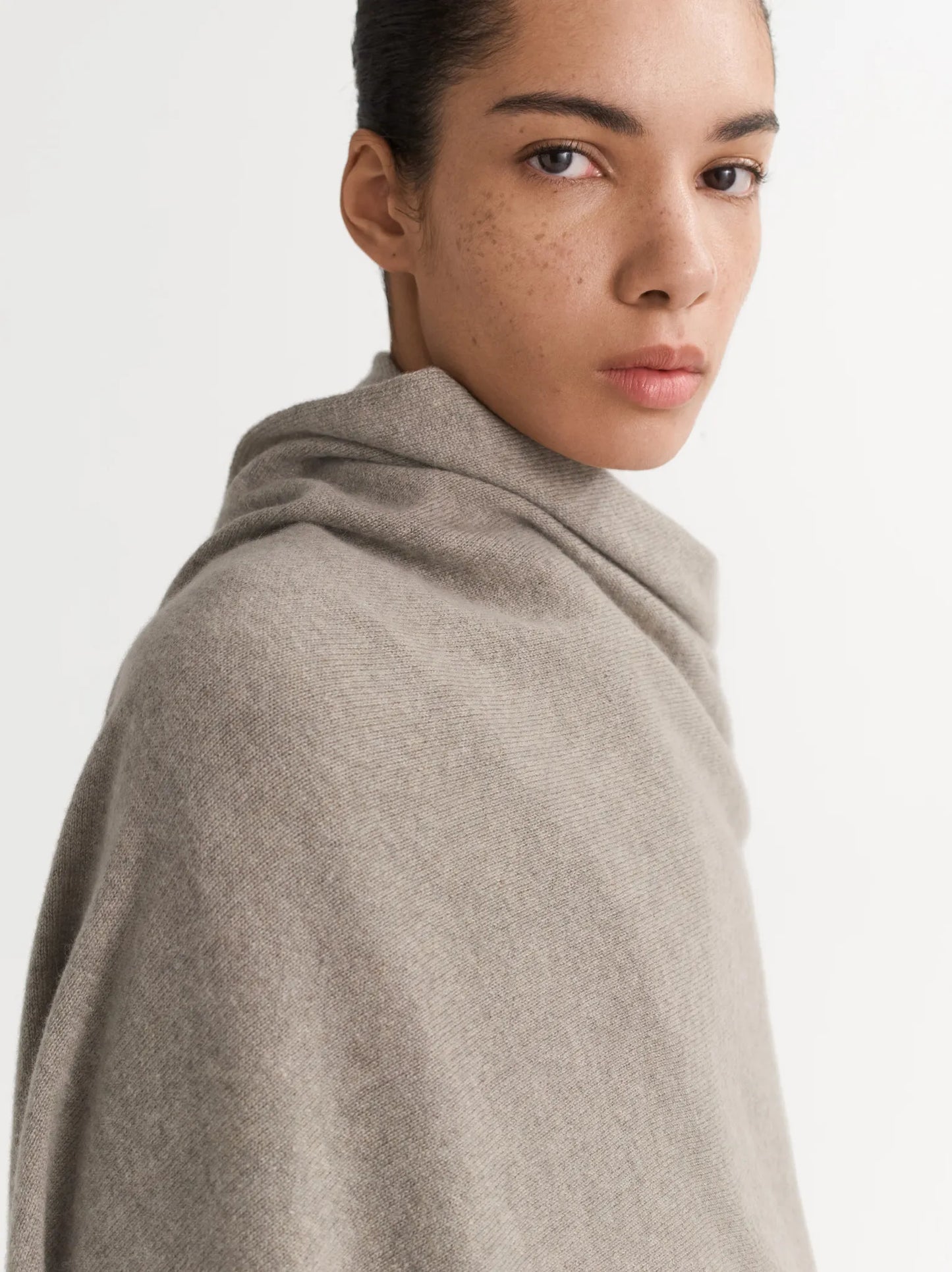 Schal Knitted in Greige