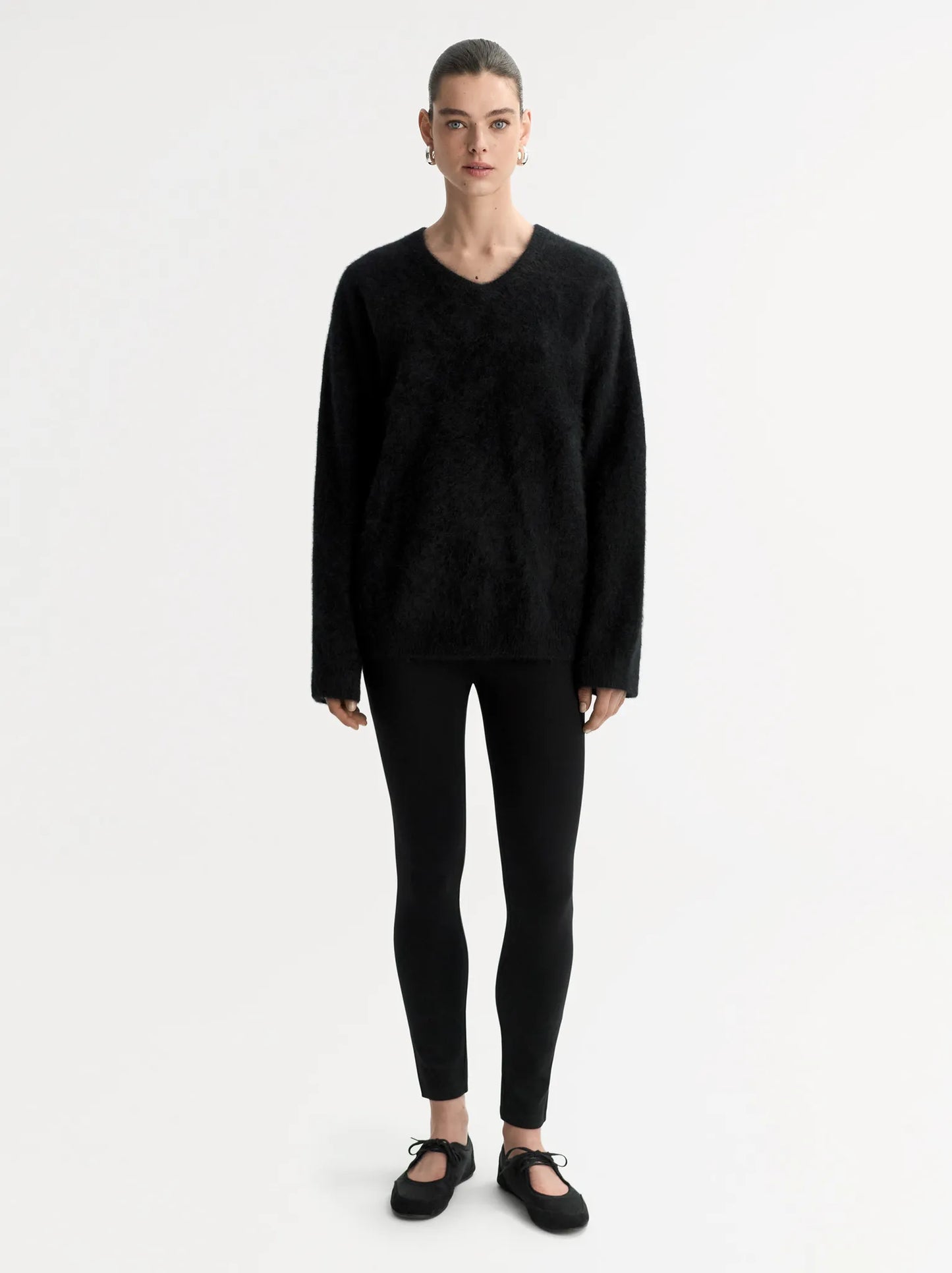 Pullover Brushed V-Neck in Black