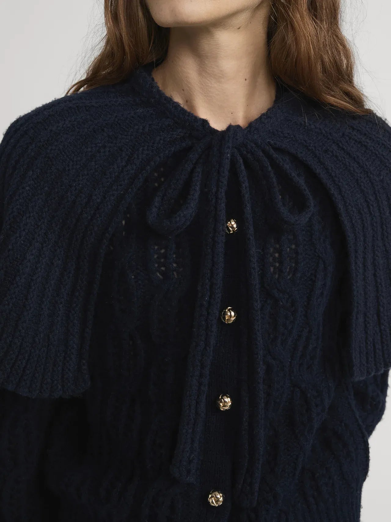 Cardigan The Cape Sweater in Navy