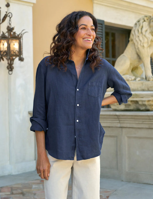 Shirt Eileen Relaxed Button Up in Navy