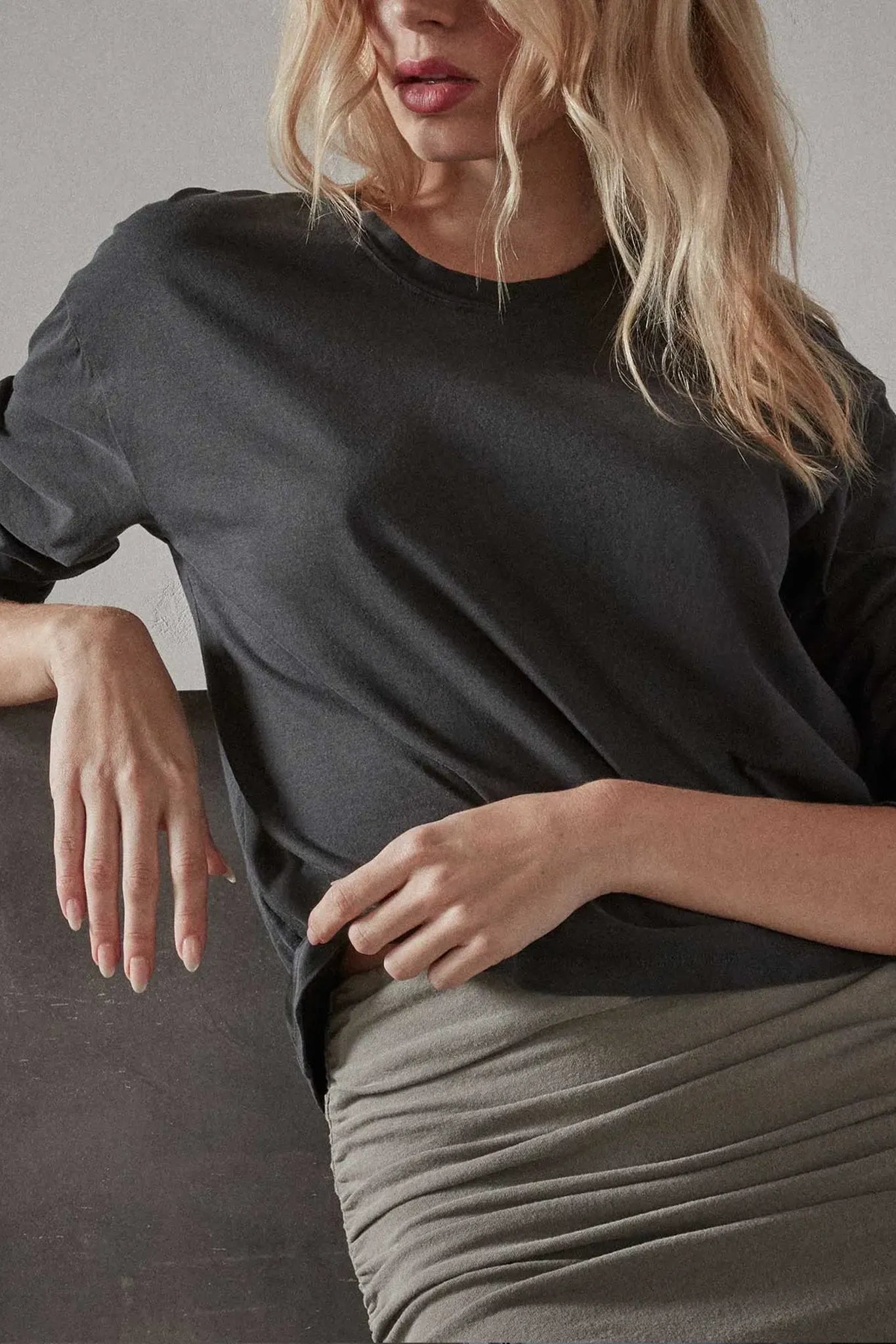 Longsleeve Boxy in Carbon