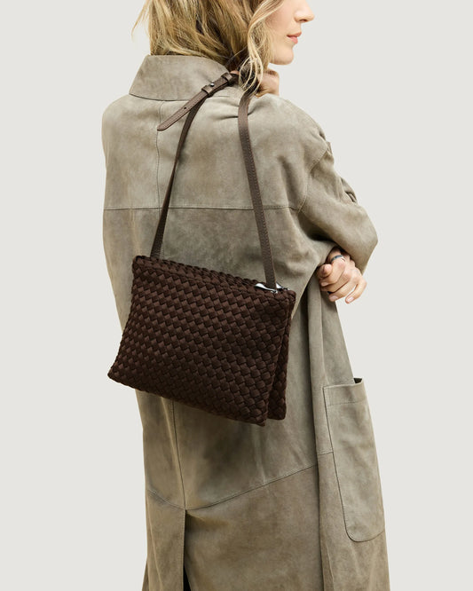 Tasche Soho Envelope Crossbody in Chocolate