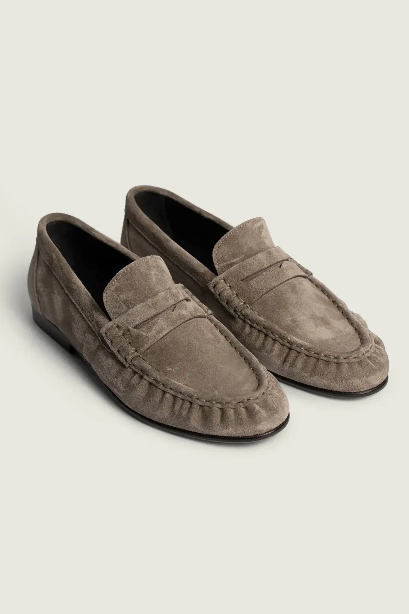 Penny Loafer Wrinkle Suede in Drizzle