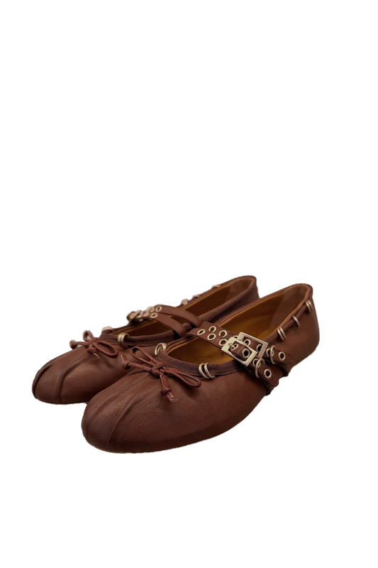 Ballerina Vita Piercing in Cognac