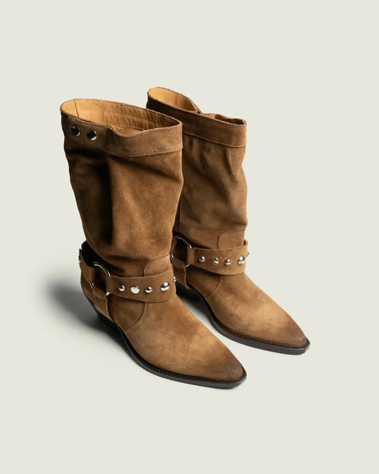 Rustic Boot Suede in Cognac