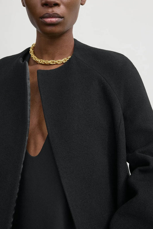Mantel Bell-Sleeve in Black