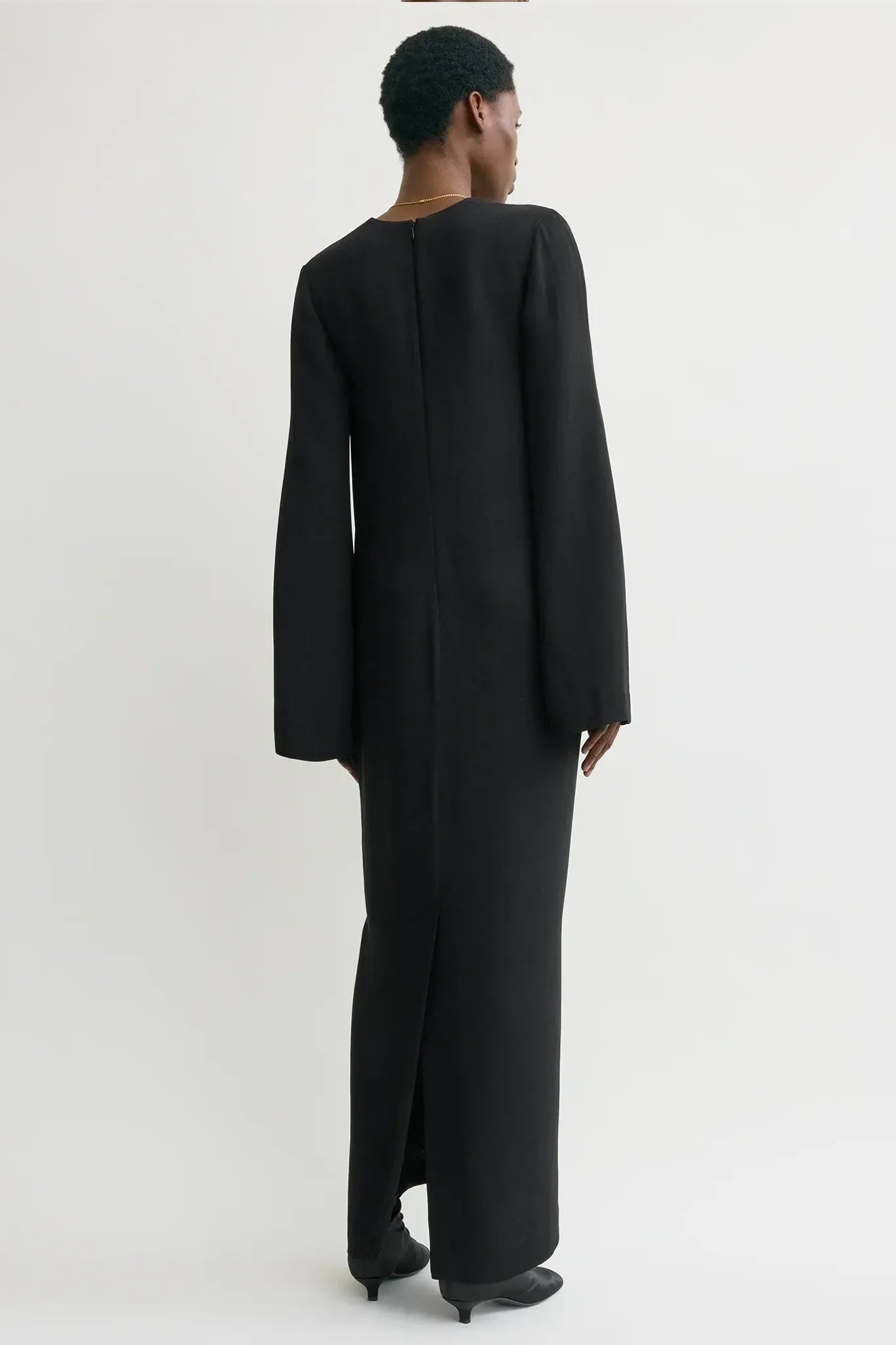 Kleid Short Bell-Sleeve in Black