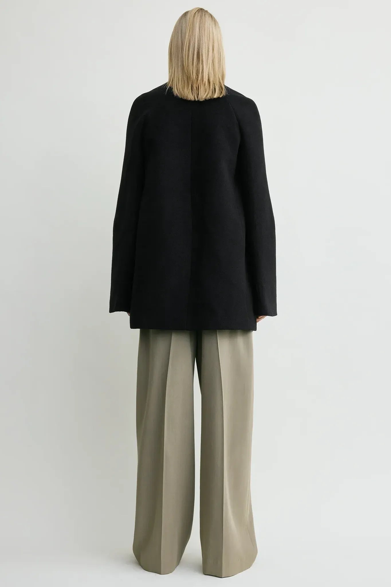 Kurzmantel Bell-Sleeve in Black