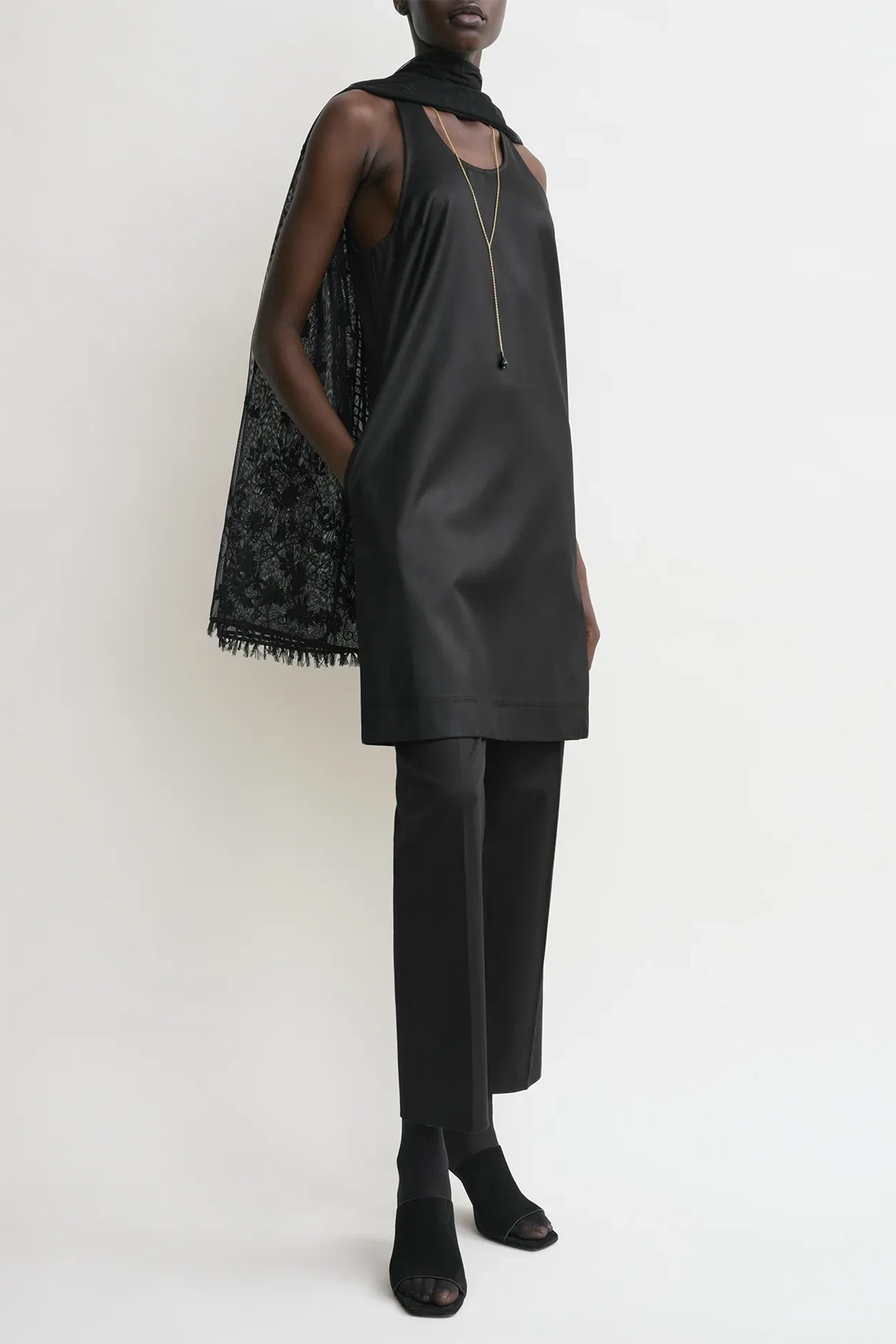 Schal Floral Tulle Shawl in Black