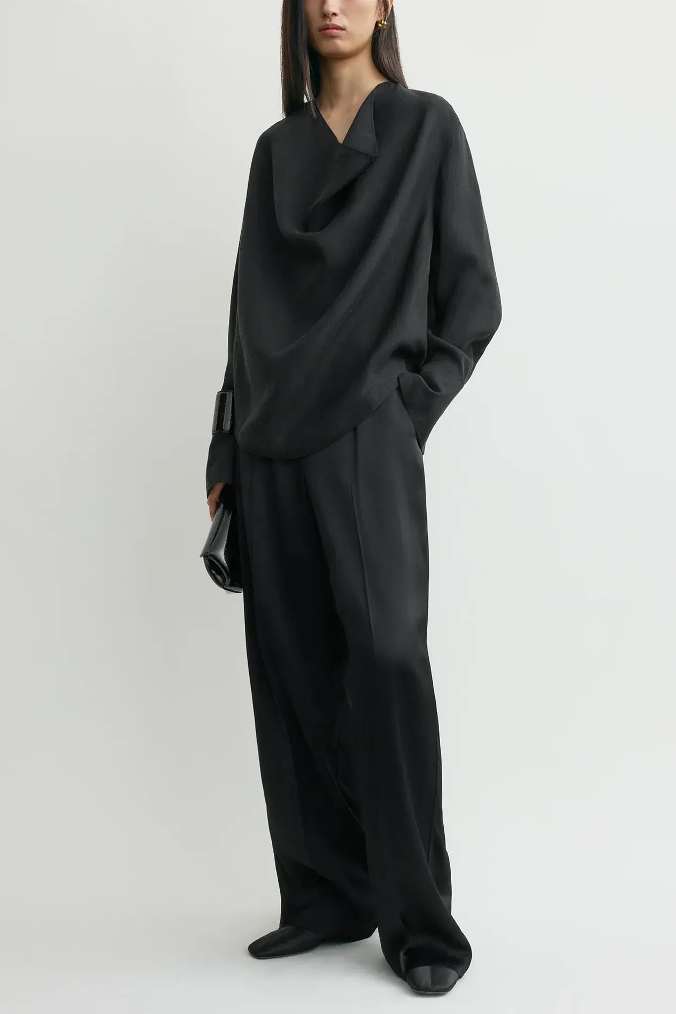 Bluse Cowl in Black