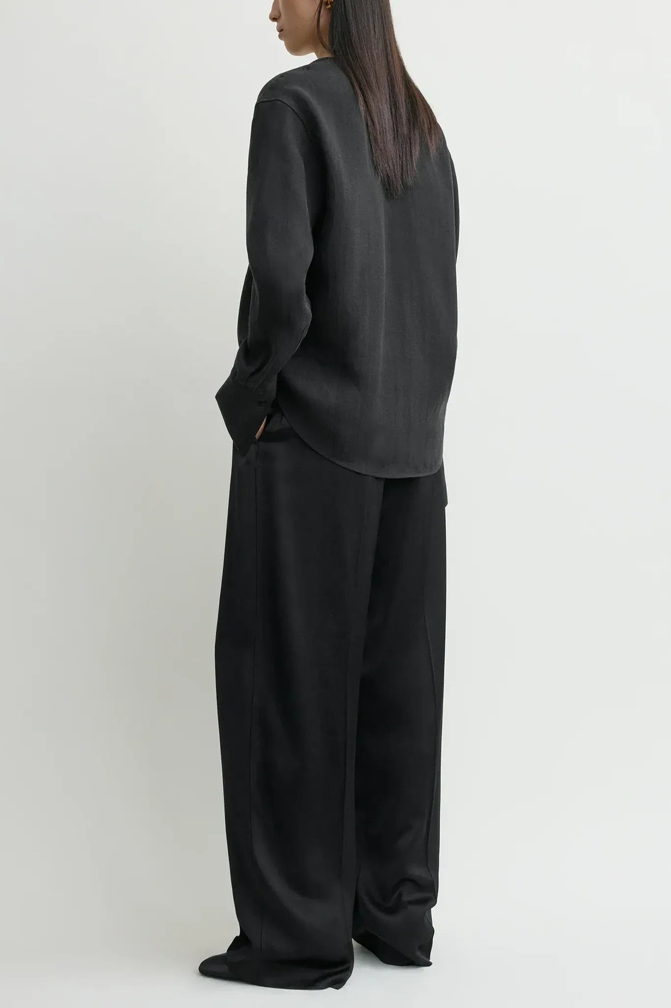Bluse Cowl in Black