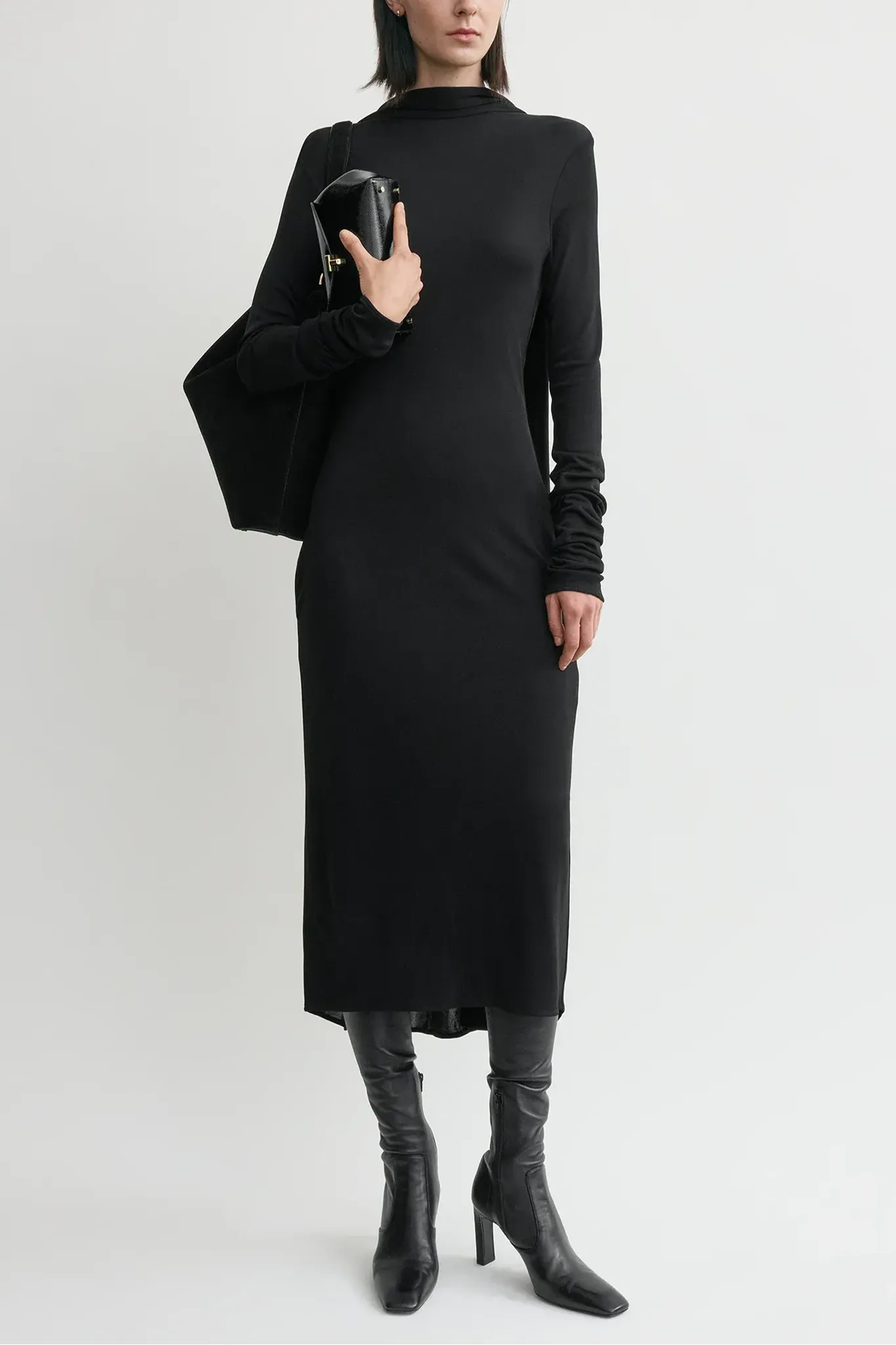 Kleid Cocoon Cape in Black