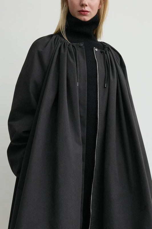 Mantel Gathered Parachute  in Black