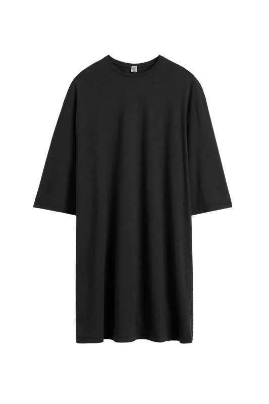 Kleid Relaxed Tee Dress in Black
