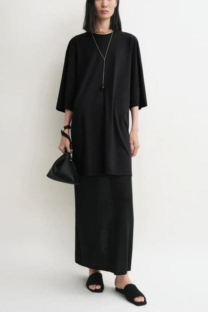 Kleid Relaxed Tee Dress in Black