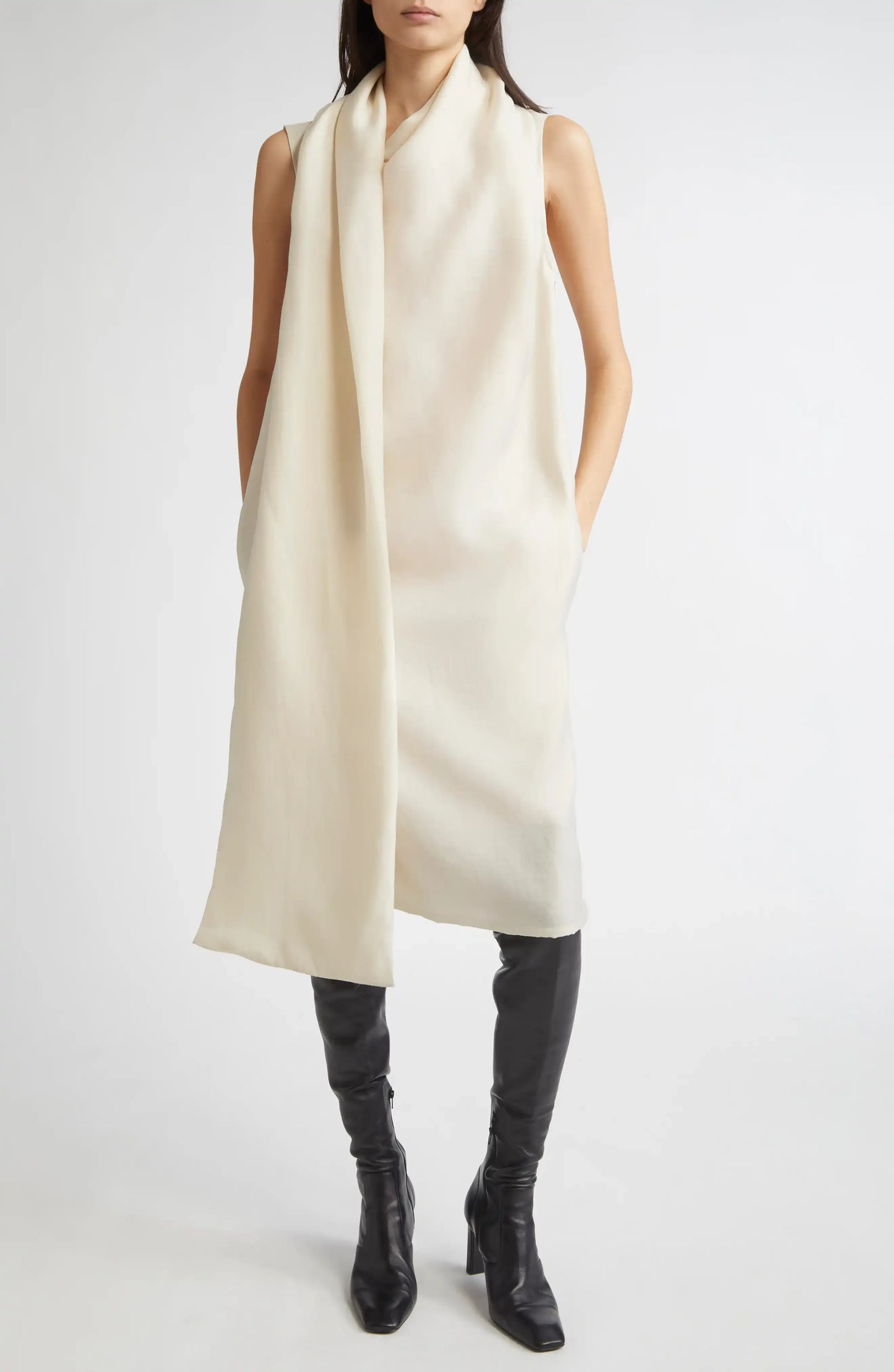 Kleid Cowl Doublé in Winter White