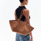 Tasche Large Mochi Suede in Cognac