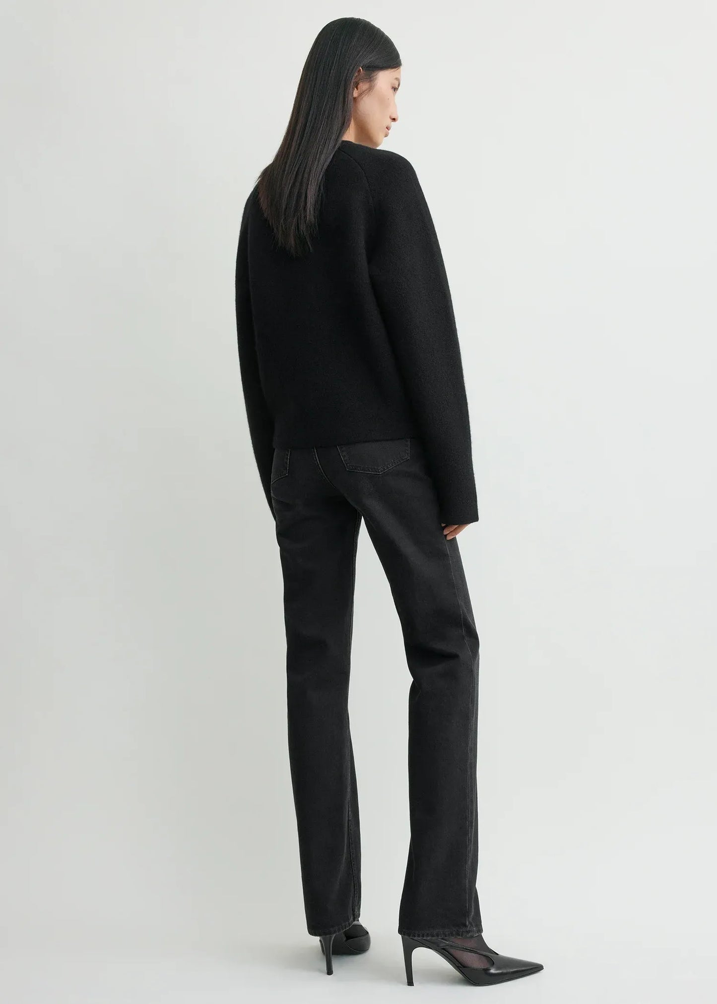 Cardigan Hammered Button in Black