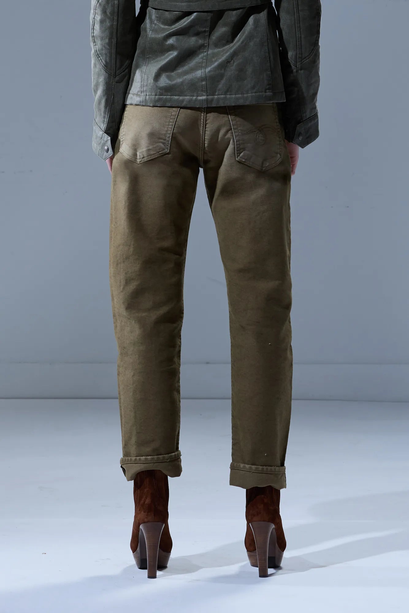 Jeans BF in Olive Garmend Dyed Moleskin Green