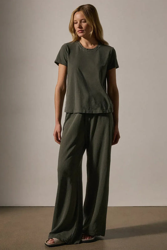 T-Shirt Vintage Little Boy in Army Green