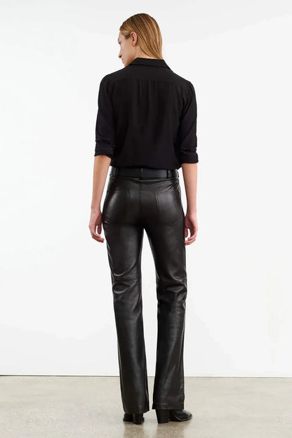 Lederhose Joan in Black
