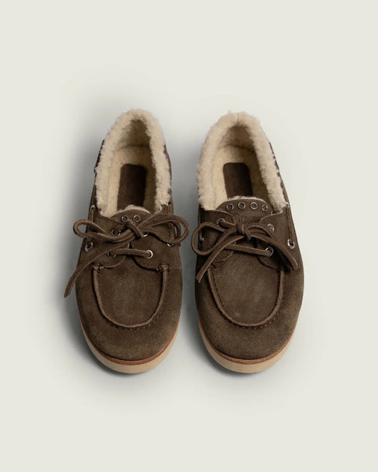 Deck Loafer Shearling in Dark Brown