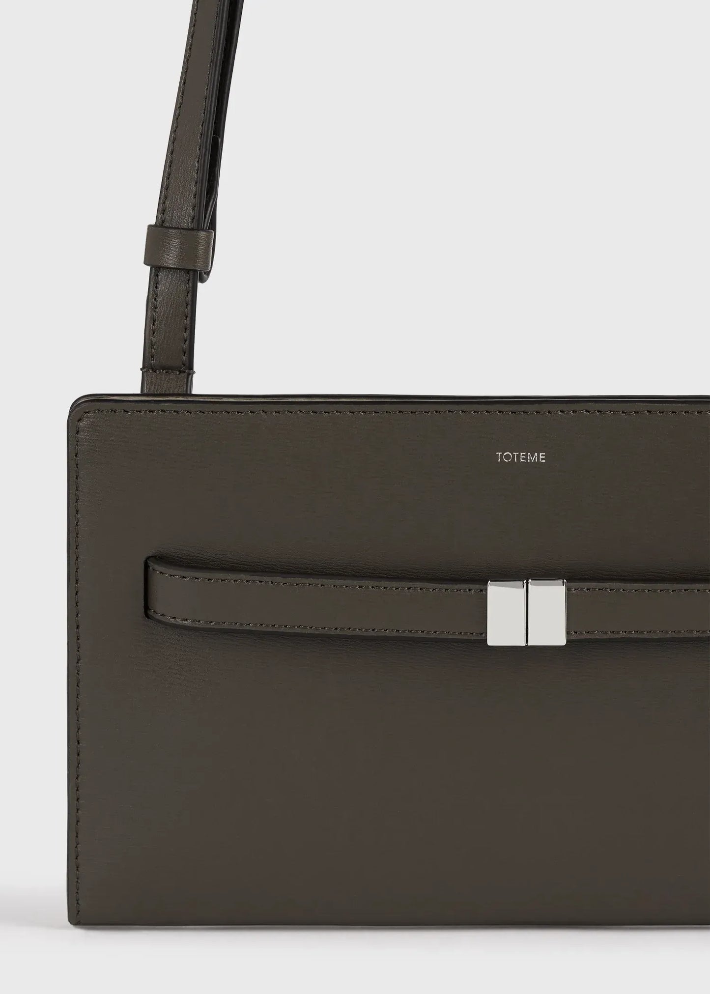 Tasche Belted Leather Cross-Body in Bark